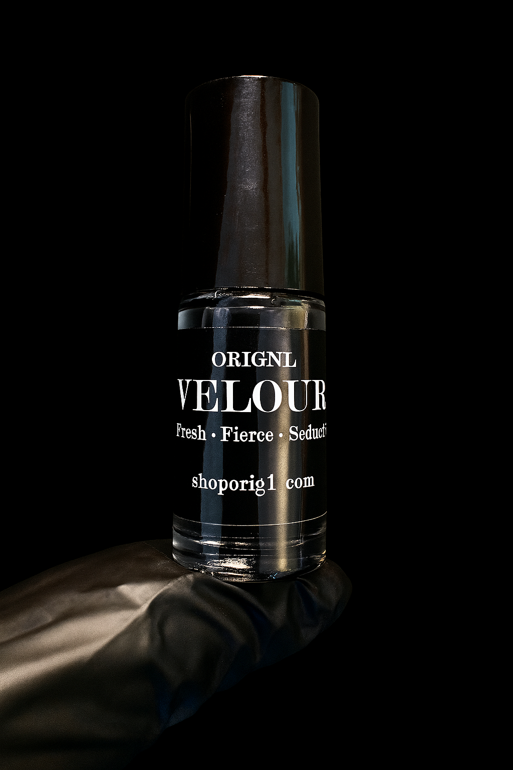 VELOURA | Lychee, Rose, Soft Musk - Roll-On Oil