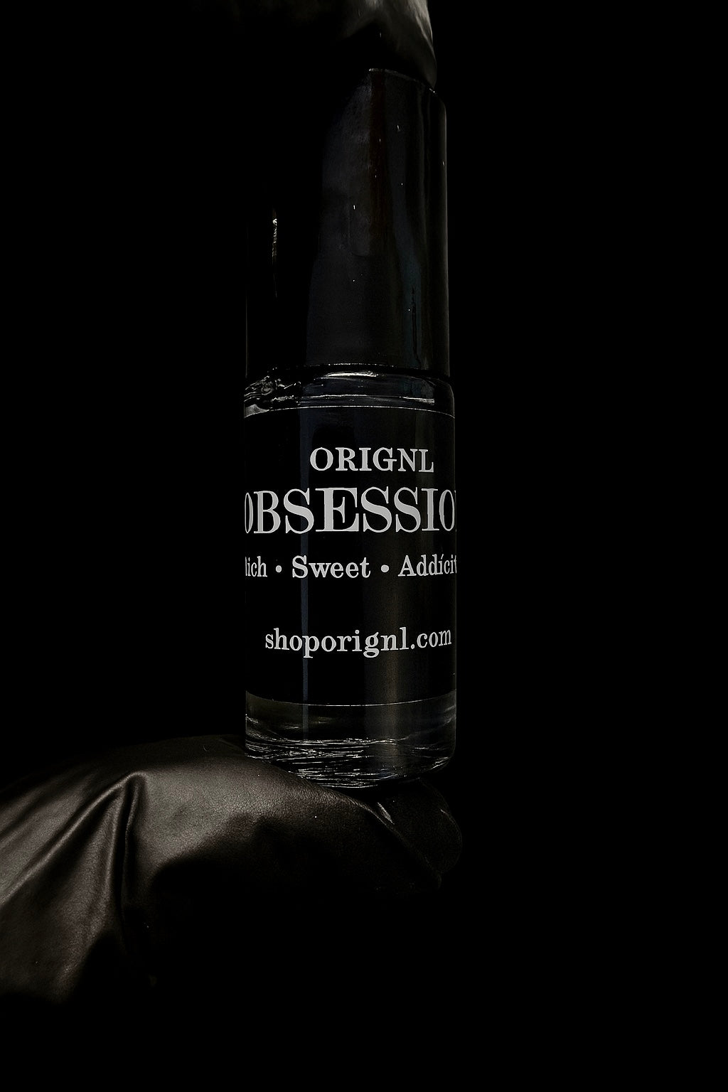 OBSESSION | Vanilla, Cacao, Soft Woods - Roll-On Oil